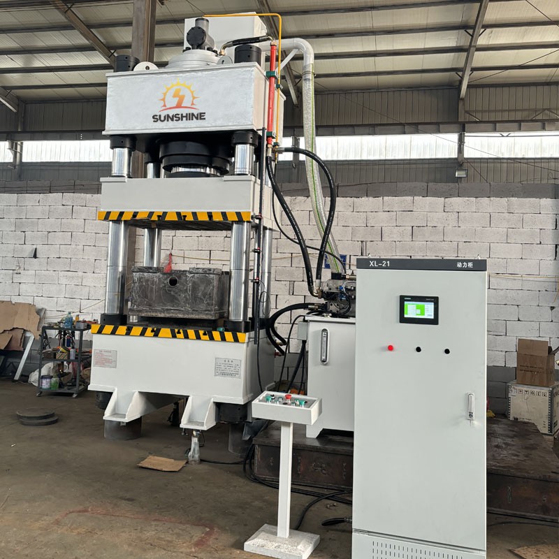 Four-column Hydraulic Press Four-column Hydraulic Press
